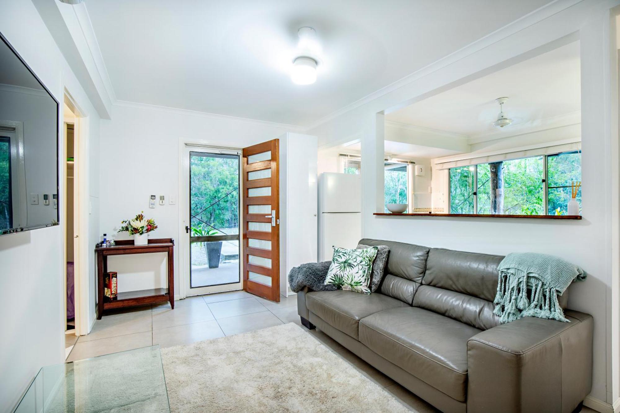 Airlie Beach Eco Cabins - Adults Only Екстериор снимка