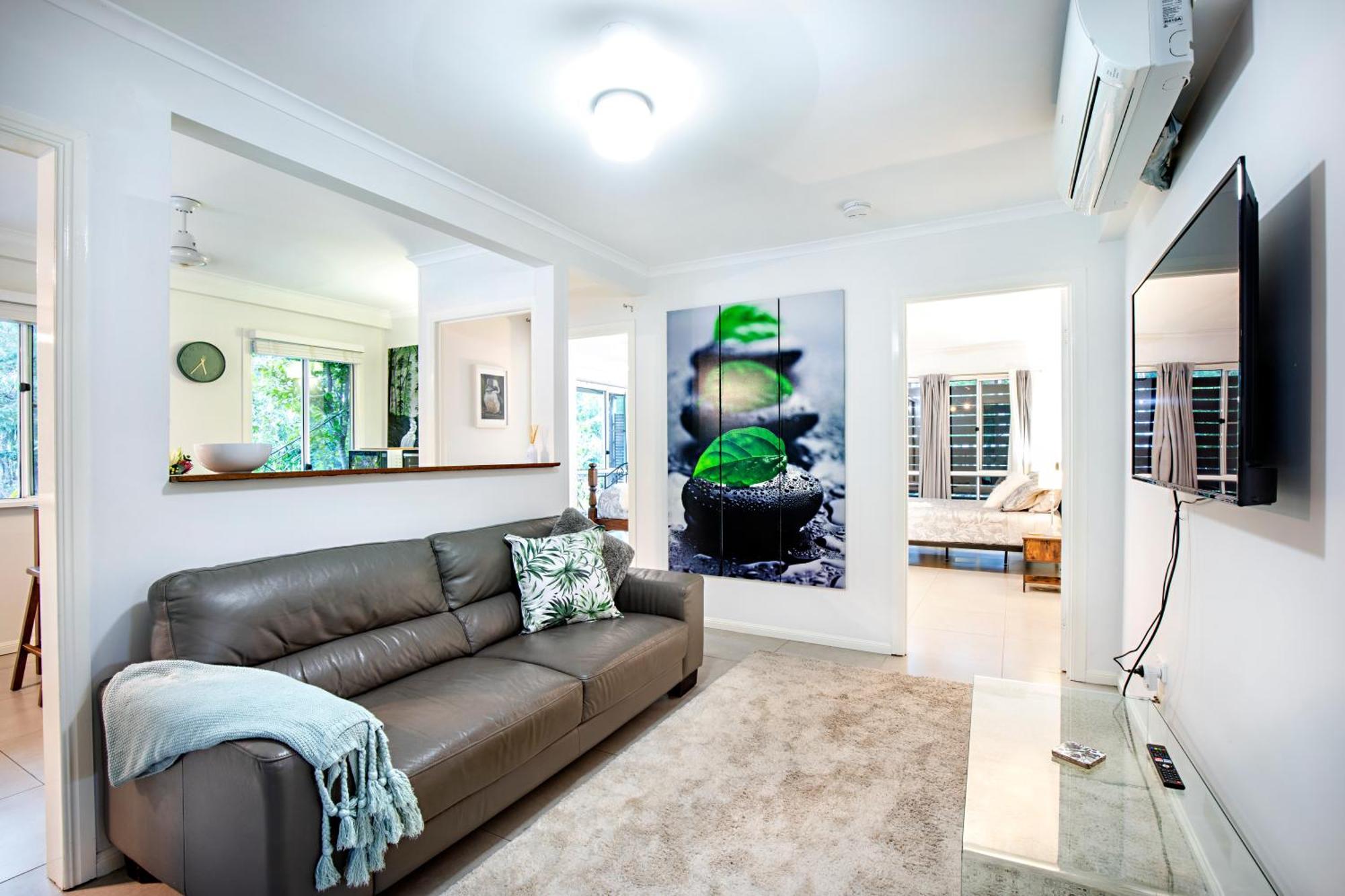 Airlie Beach Eco Cabins - Adults Only Екстериор снимка